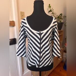 Maeve by Anthropologie light sweater with front zip